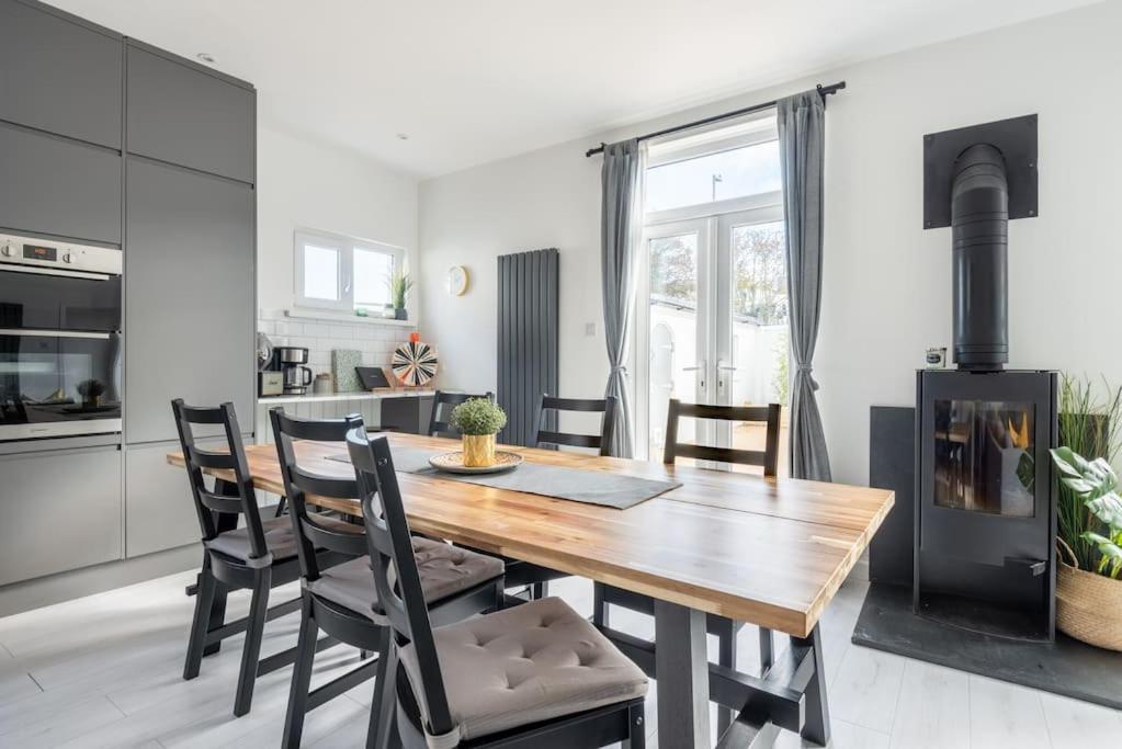Spacious, Modern Home, Central Newquay W/ Parking Экстерьер фото